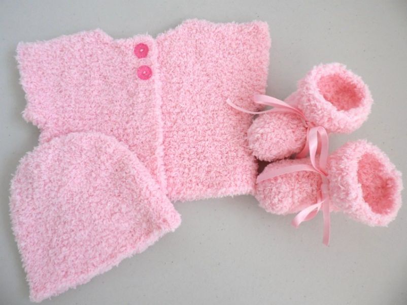 Tricot b�b� laine fait main ensemble cardigan