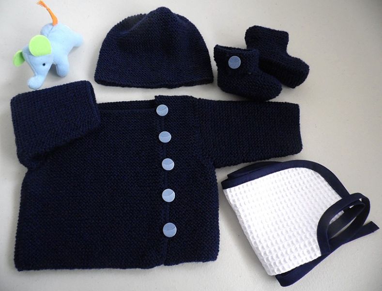 Trousseau brassi�re gar�on tricot laine 