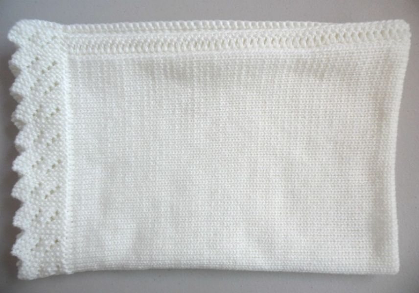 Couverture �crue tricot laine b�b� fait main